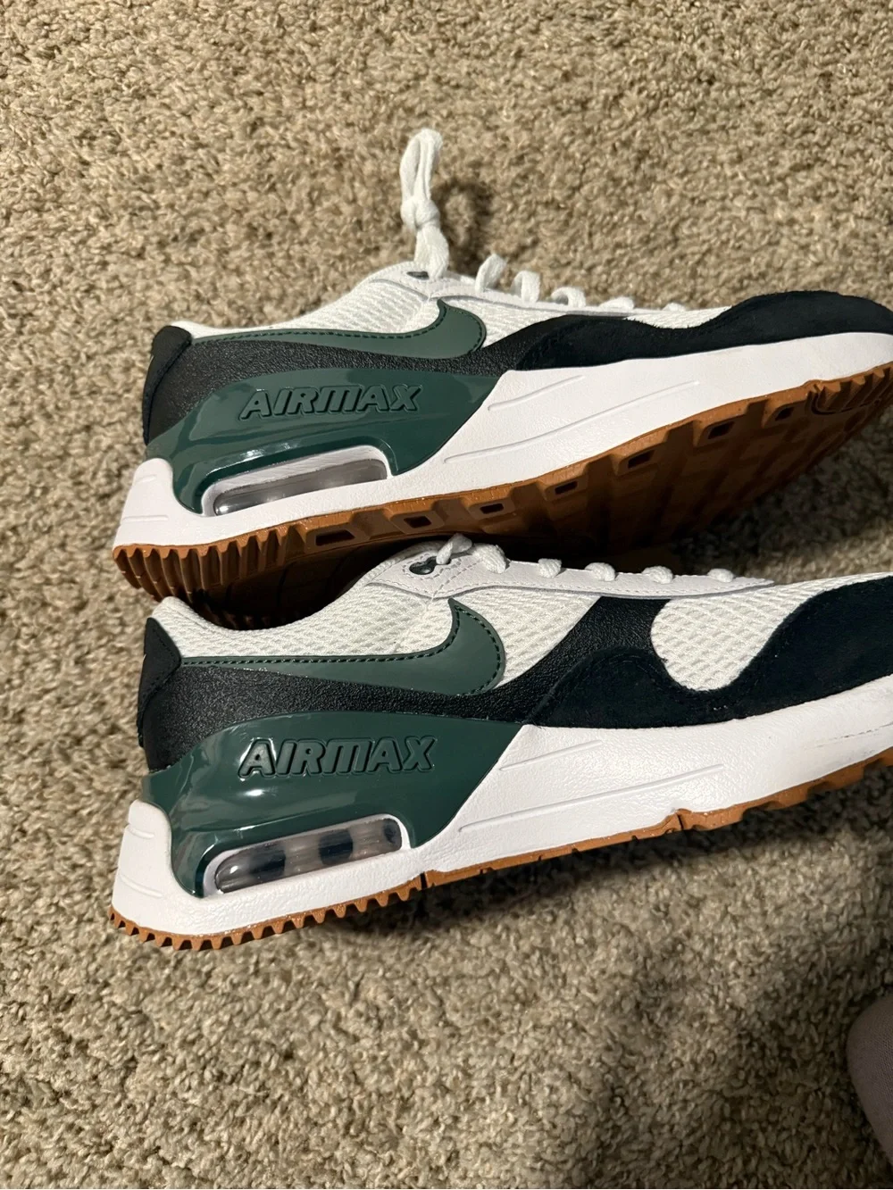 Nike Kids Airmax size 6Y